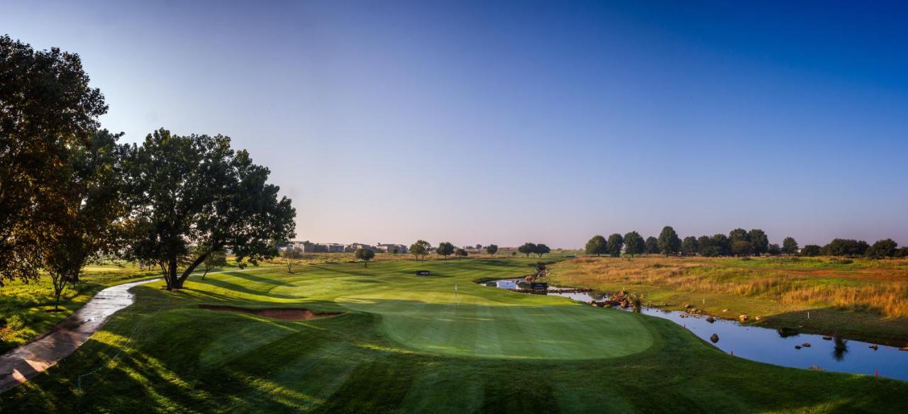 The Serengeti Lodge Kempton Park Exterior foto