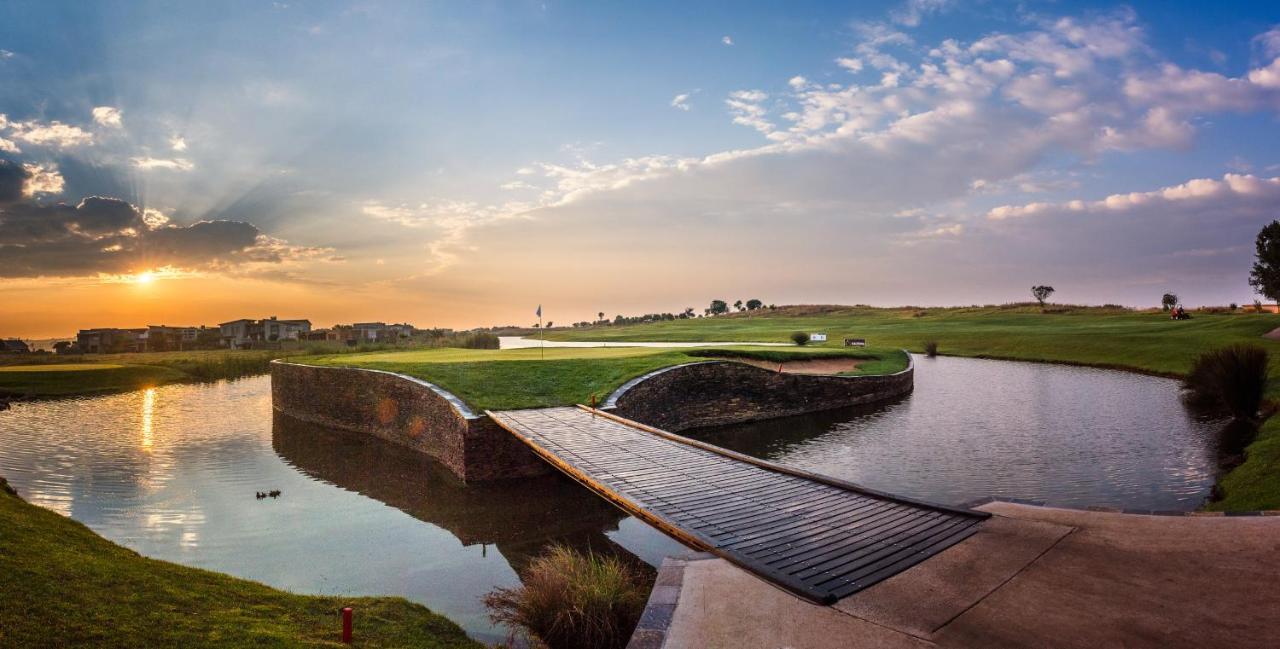 The Serengeti Lodge Kempton Park Exterior foto